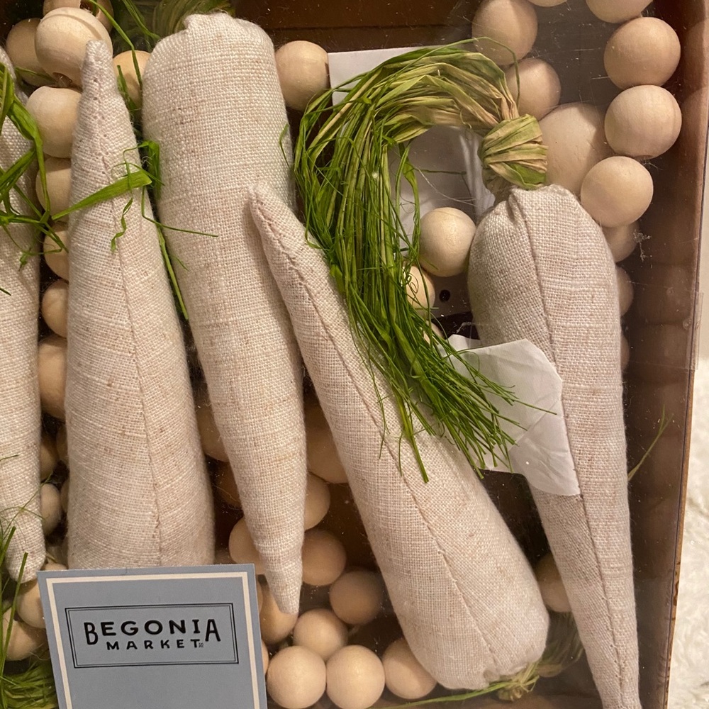 Canvas Carrot Beaded Garland - Picture 2 of 2